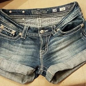 Miss Me denim shorts super cute size 28